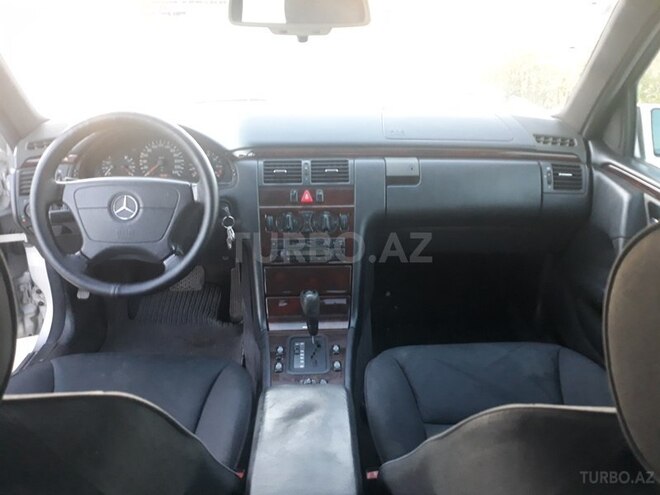 Mercedes E 230 1996, 227,800 km - 2.3 l - Sumqayıt