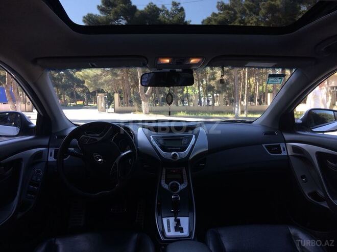 Hyundai Elantra 2011, 135,755 km - 1.8 l - Bakı