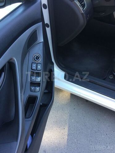 Hyundai Elantra 2011, 135,755 km - 1.8 l - Bakı