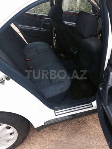 Mercedes E 220 1999, 200,000 km - 2.2 l - Bakı
