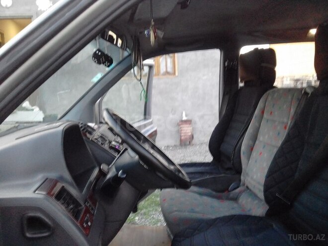 Mercedes Vito 2001, 366,000 km - 0.3 l - Mingəçevir