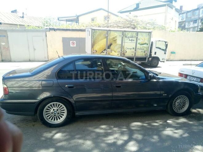 BMW 528 1996, 275,000 km - 2.8 l - Bakı