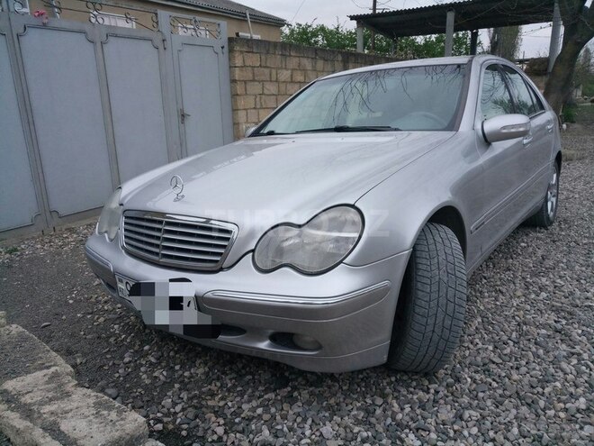 Mercedes C 200 2001, 20,600 km - 2.0 l - Qusar