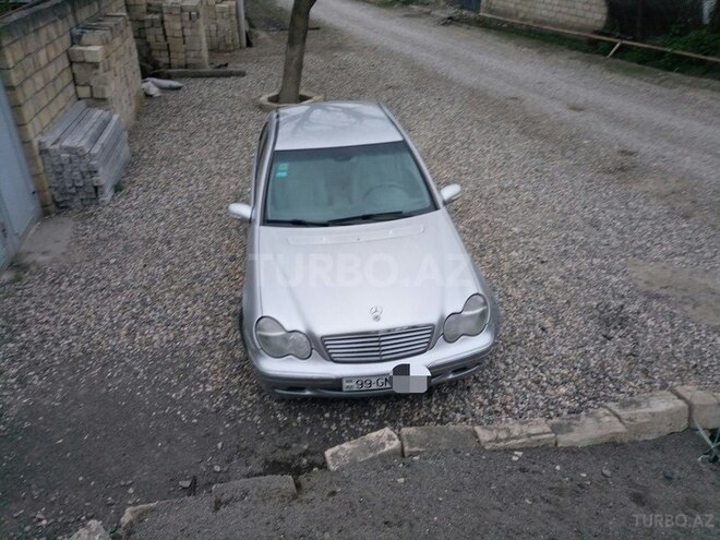 Mercedes C 200 2001, 20,600 km - 2.0 l - Qusar