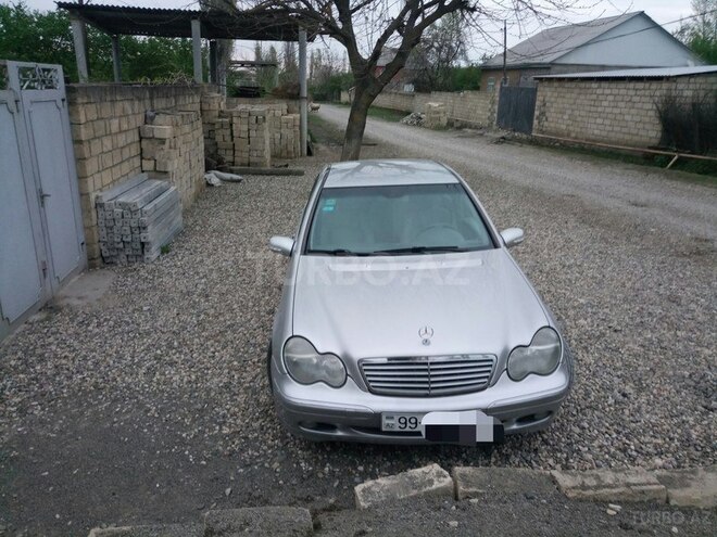 Mercedes C 200 2001, 20,600 km - 2.0 l - Qusar
