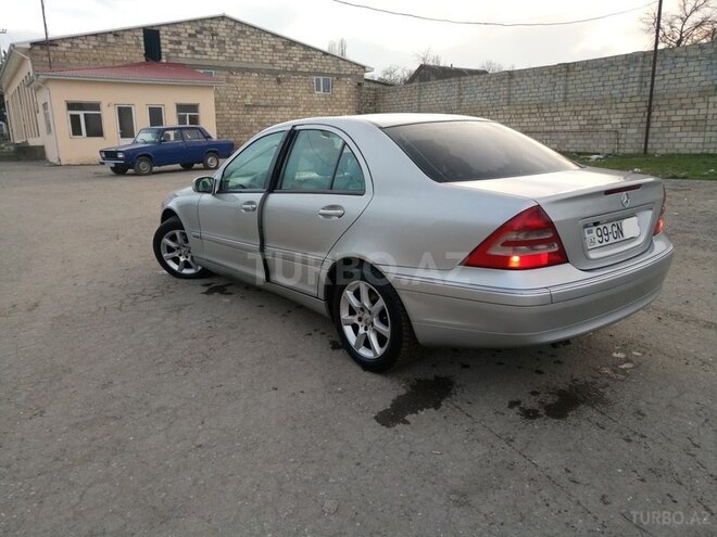Mercedes C 200 2001, 20,600 km - 2.0 l - Qusar