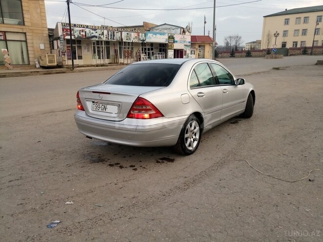 Mercedes C 200 2001, 20,600 km - 2.0 l - Qusar