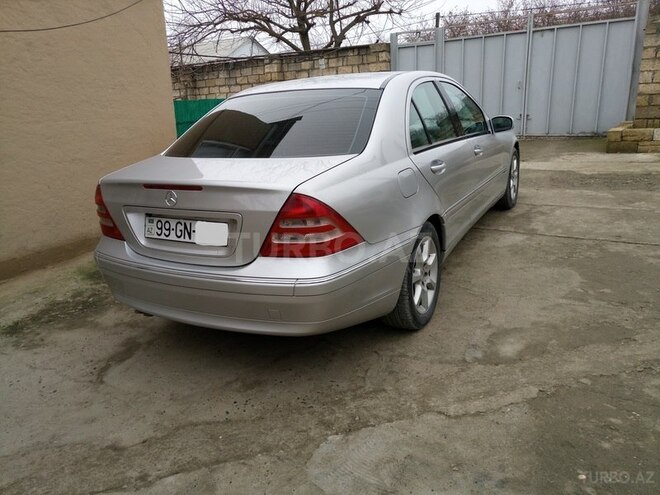 Mercedes C 200 2001, 20,600 km - 2.0 l - Qusar