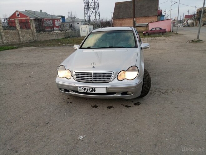 Mercedes C 200 2001, 20,600 km - 2.0 l - Qusar