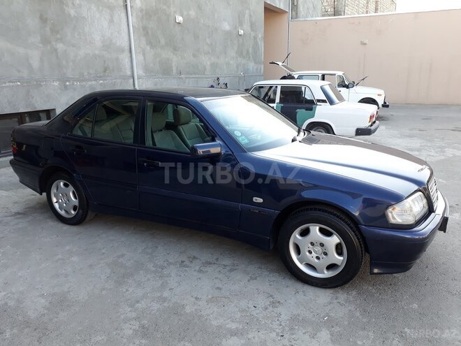 Mercedes C 180 2000, 210,000 km - 1.8 l - Gəncə
