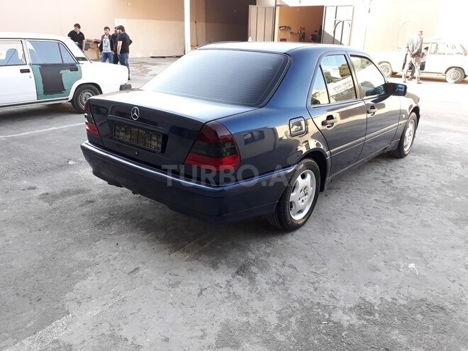 Mercedes C 180 2000, 210,000 km - 1.8 l - Gəncə