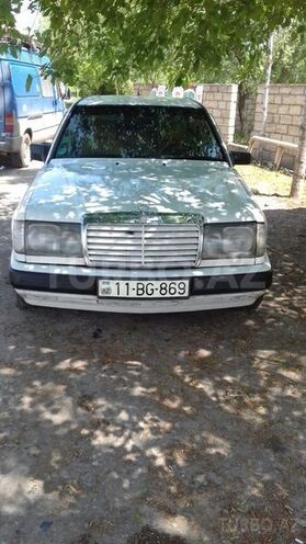 Mercedes E 200 1988, 400,000 km - 2.0 l - Beyləqan