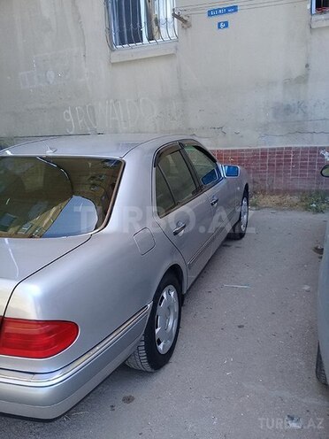 Mercedes E 230 1995, 341,200 km - 2.3 l - Bakı