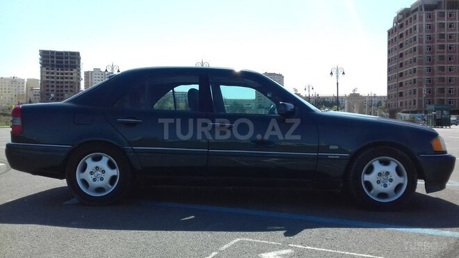 Mercedes C 230 1997, 290,000 km - 2.3 l - Sumqayıt