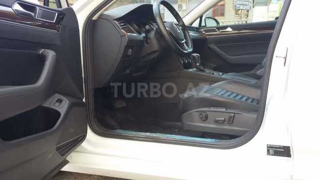 Volkswagen Passat 2017, 9,500 km - 1.8 л - Bakı