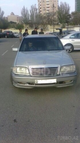 Mercedes C 180 1999, 300,000 km - 1.8 l - Bakı
