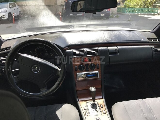 Mercedes E 300 1995, 276,677 km - 3.0 л - Bakı