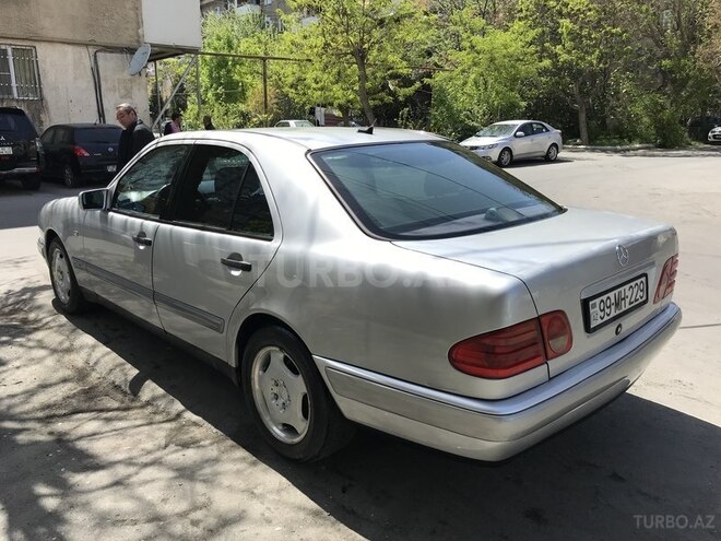 Mercedes E 300 1995, 276,677 km - 3.0 л - Bakı