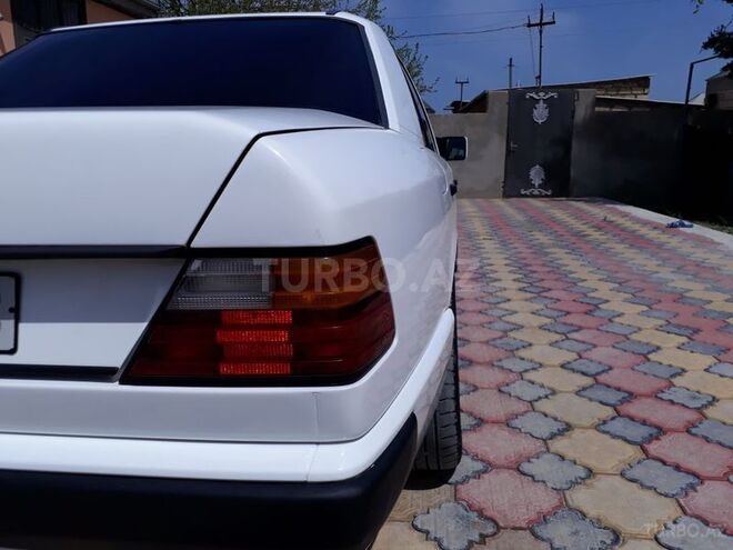 Mercedes E 230 1989, 300,000 km - 2.3 l - Bakı