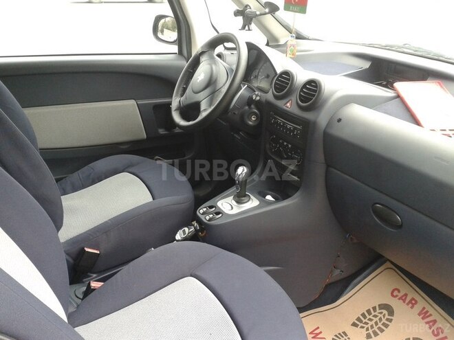 Peugeot  2006, 124,000 km - 1.4 l - Bakı