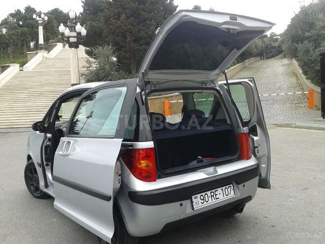 Peugeot  2006, 124,000 km - 1.4 l - Bakı
