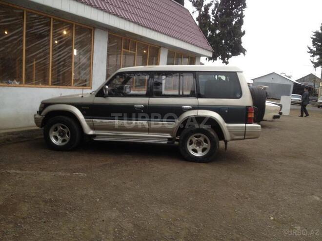 Mitsubishi Pajero 1992, 256,444 km - 0.2 l - Astara