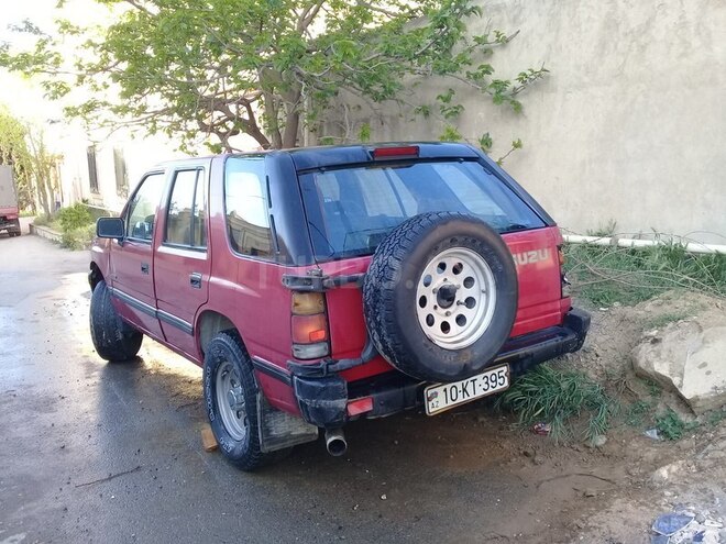 Isuzu  1993, 275,023 km - 2.6 l - Bakı