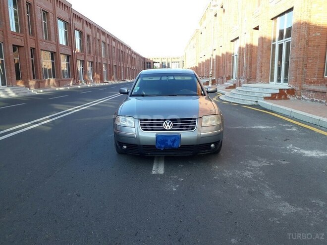 Volkswagen Passat 2002, 221,443 km - 1.8 l - Gəncə