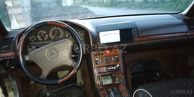Mercedes  1993, 300,000 km - 5.0 l - Şəki