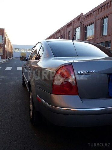 Volkswagen Passat 2002, 221,443 km - 1.8 l - Gəncə