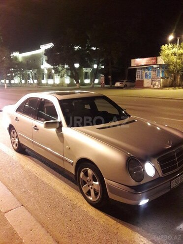 Mercedes E 230 1996, 407,000 km - 2.3 l - Sumqayıt