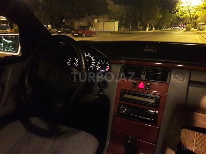 Mercedes E 230 1996, 407,000 km - 2.3 l - Sumqayıt