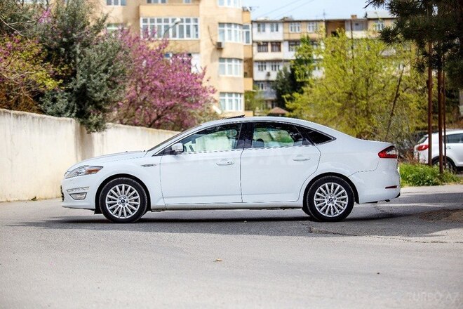 Ford Mondeo 2013, 136,000 km - 2.3 l - Bakı