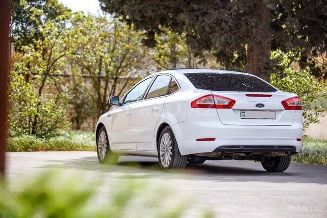 Ford Mondeo 2013, 136,000 km - 2.3 l - Bakı