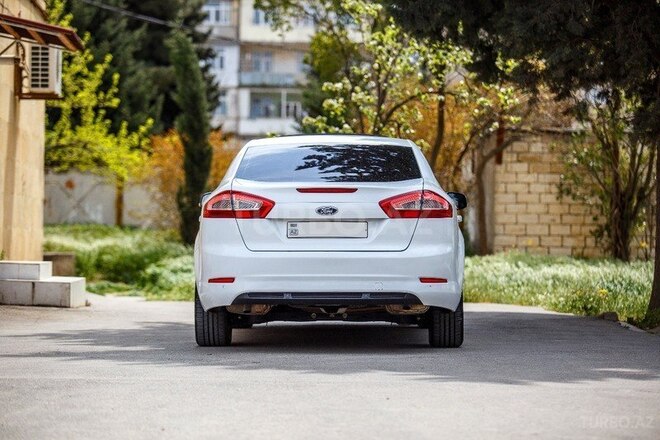 Ford Mondeo 2013, 136,000 km - 2.3 l - Bakı