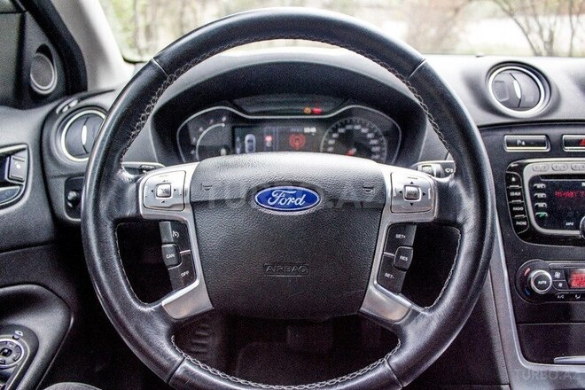 Ford Mondeo 2013, 136,000 km - 2.3 l - Bakı