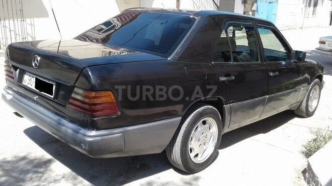 Mercedes E 250 1993, 250,000 km - 2.5 л - Bakı