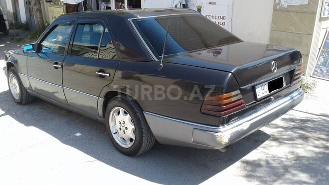 Mercedes E 250 1993, 250,000 km - 2.5 л - Bakı