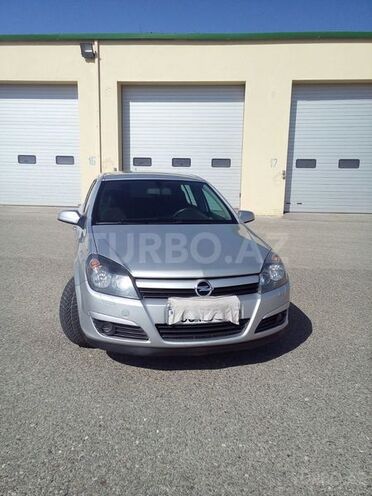 Opel Astra 2005, 200,000 km - 1.8 л - Bakı