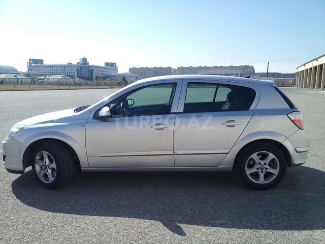 Opel Astra 2005, 200,000 km - 1.8 л - Bakı