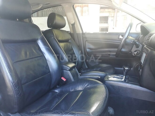 Volkswagen Passat 2002, 221,443 km - 1.8 l - Gəncə