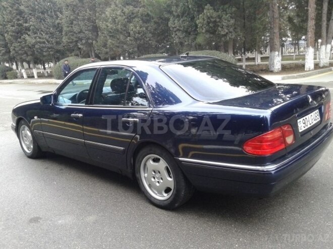 Mercedes E 240 1998, 286,000 km - 2.6 l - Sumqayıt
