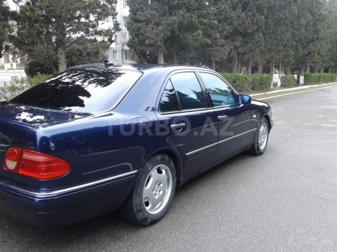 Mercedes E 240 1998, 286,000 km - 2.6 l - Sumqayıt