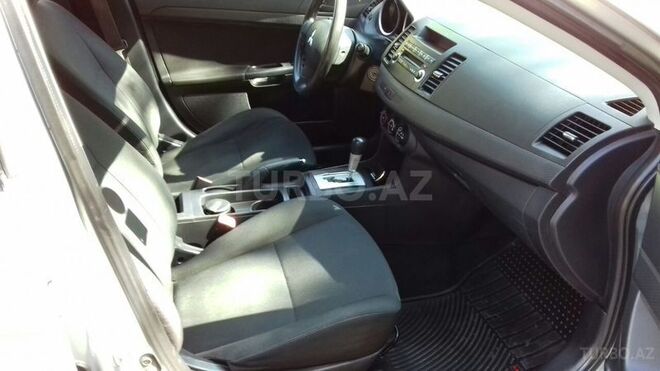 Mitsubishi Lancer 2009, 200,000 km - 2.0 l - Bakı