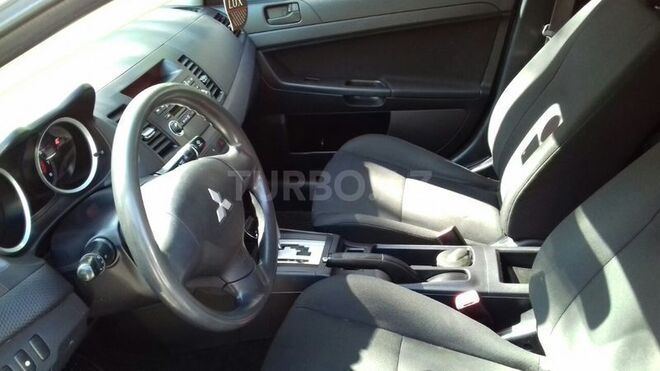 Mitsubishi Lancer 2009, 200,000 km - 2.0 l - Bakı