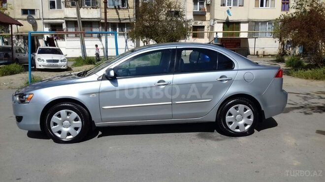 Mitsubishi Lancer 2009, 200,000 km - 2.0 l - Bakı