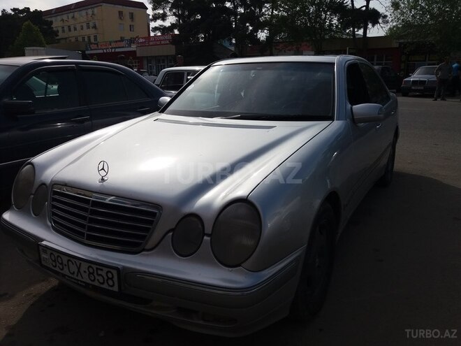 Mercedes E 220 2000, 280,000 km - 2.2 l - Beyləqan