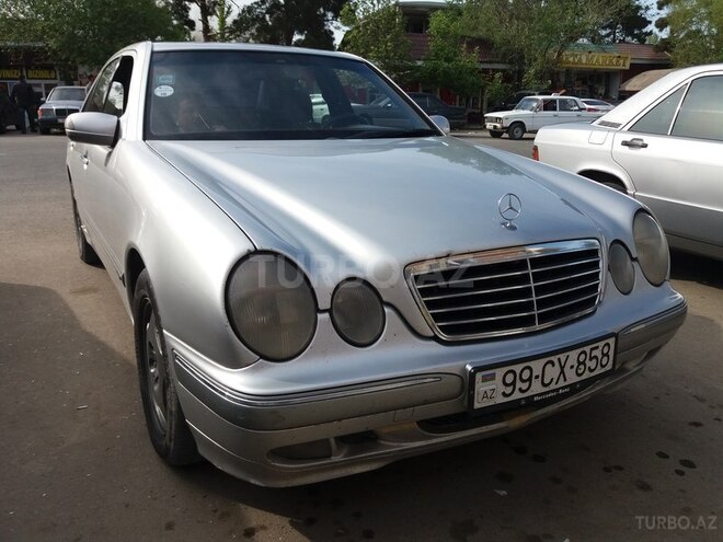 Mercedes E 220 2000, 280,000 km - 2.2 l - Beyləqan