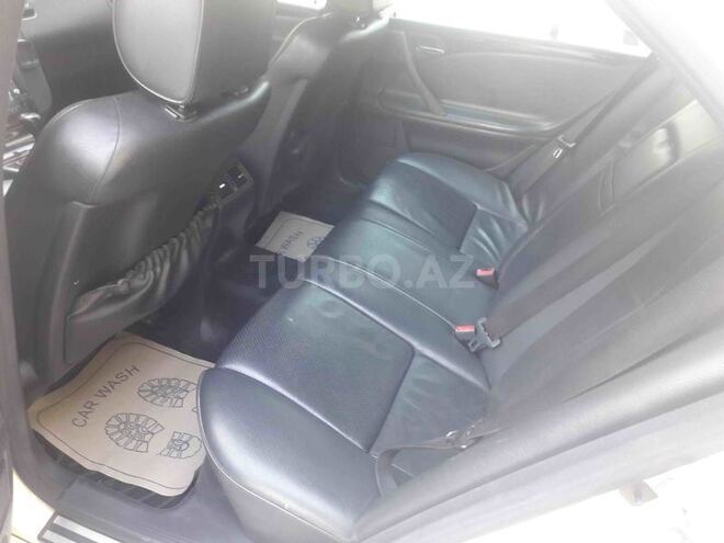 Mercedes E 220 2001, 290,000 km - 2.2 l - Ucar