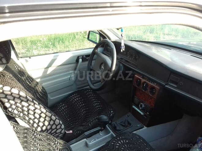 Mercedes 190 1992, 268,000 km - 2.0 l - Bakı